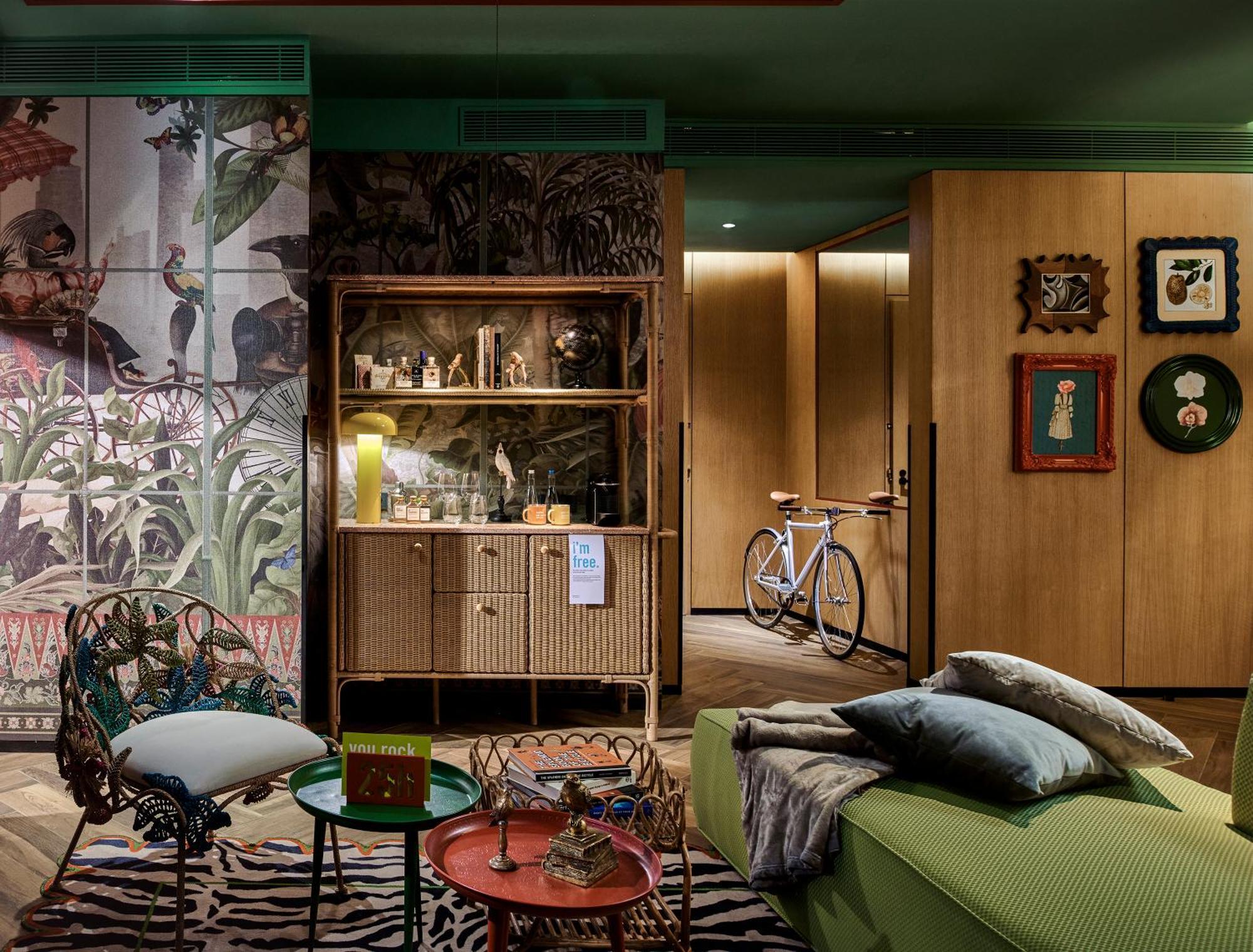 25Hours Hotel Jakarta The Oddbird Екстериор снимка